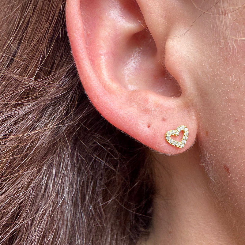 OPEN HEART STUDS