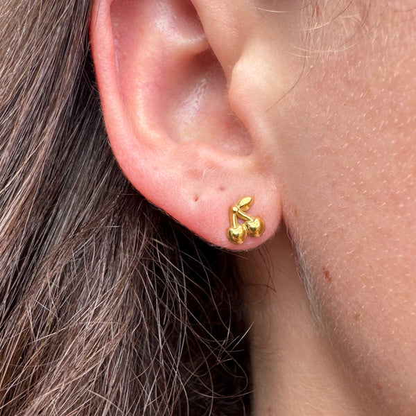 CHERRY BOMB STUDS