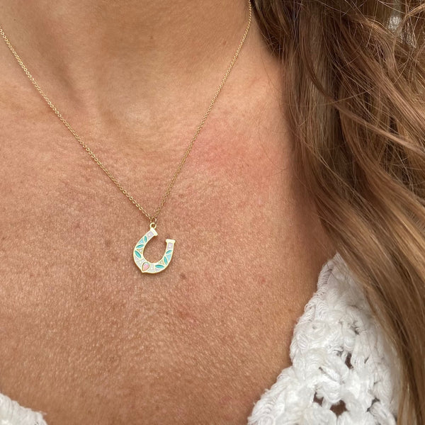 Horseshoe necklace online