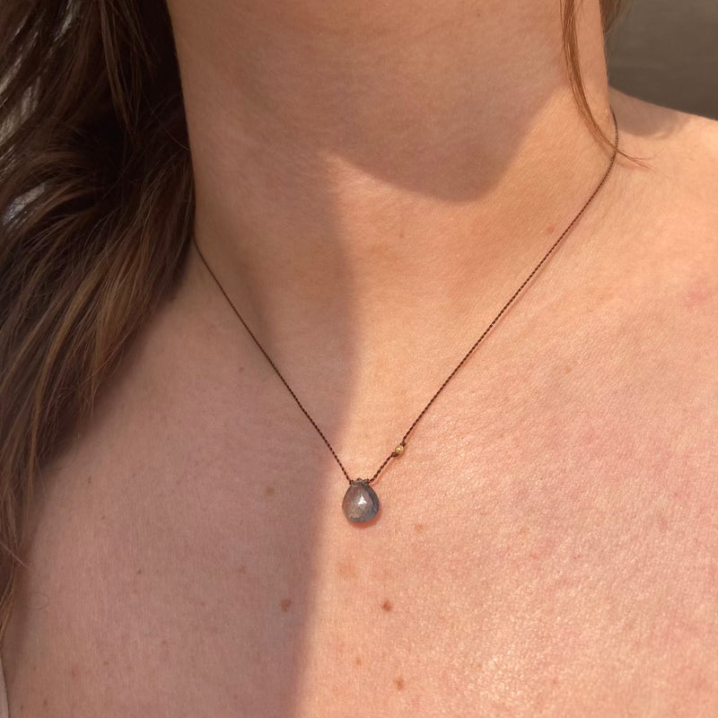 GREEN SAPPHIRE PENDANT NECKLACE