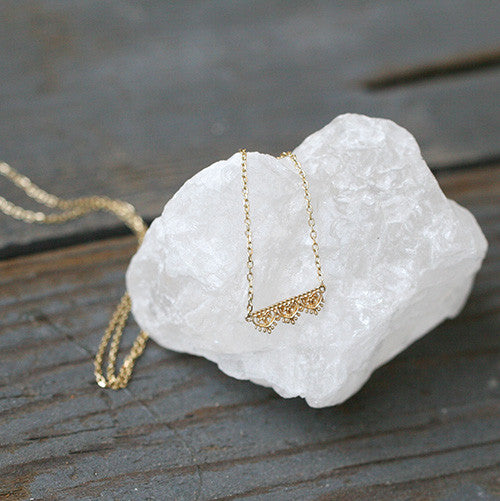 NAOMI LACE NECKLACE