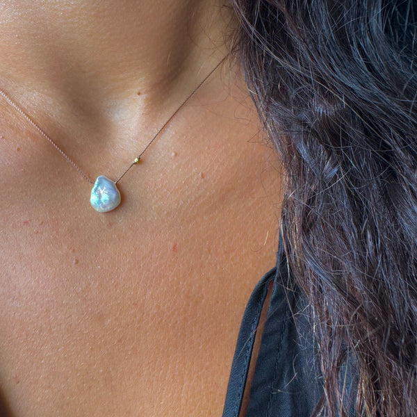 TEAR DROP PEARL PENDANT NECKLACE