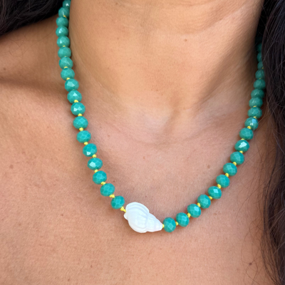 BEADED CONCH NECKLACE