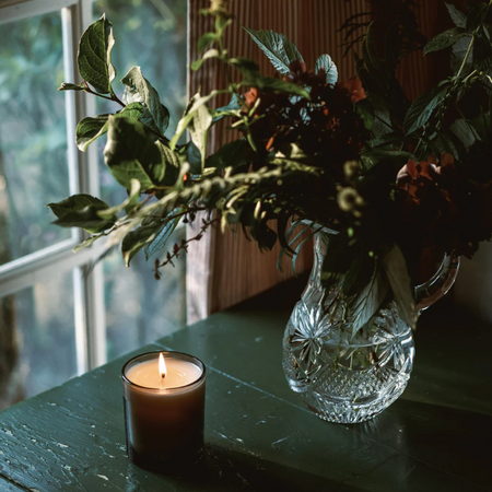 CERAMIC DAISY • 100% essential oil soy candle