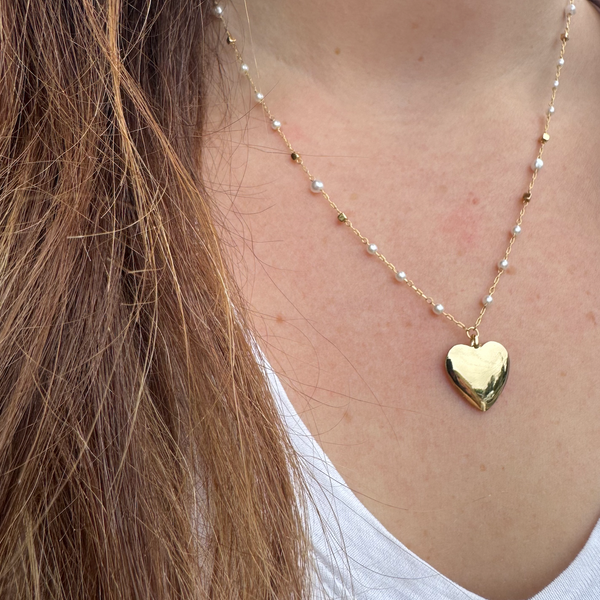 GOLDEN HOUR HEART NECKLACE