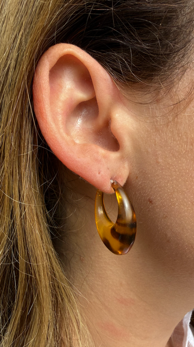 TABBY RESIN HOOPS