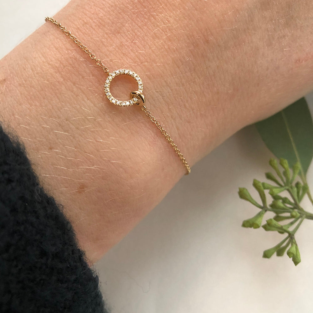Gold and Diamond Interlocking Circle Bracelet