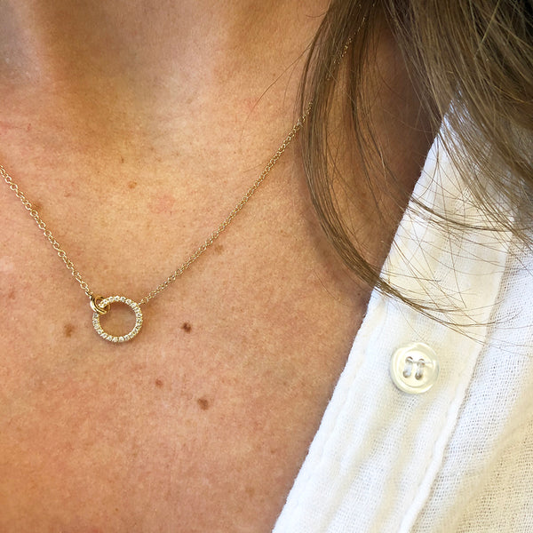 Gold Interlocking Circles Necklace – ESTÉE LANE